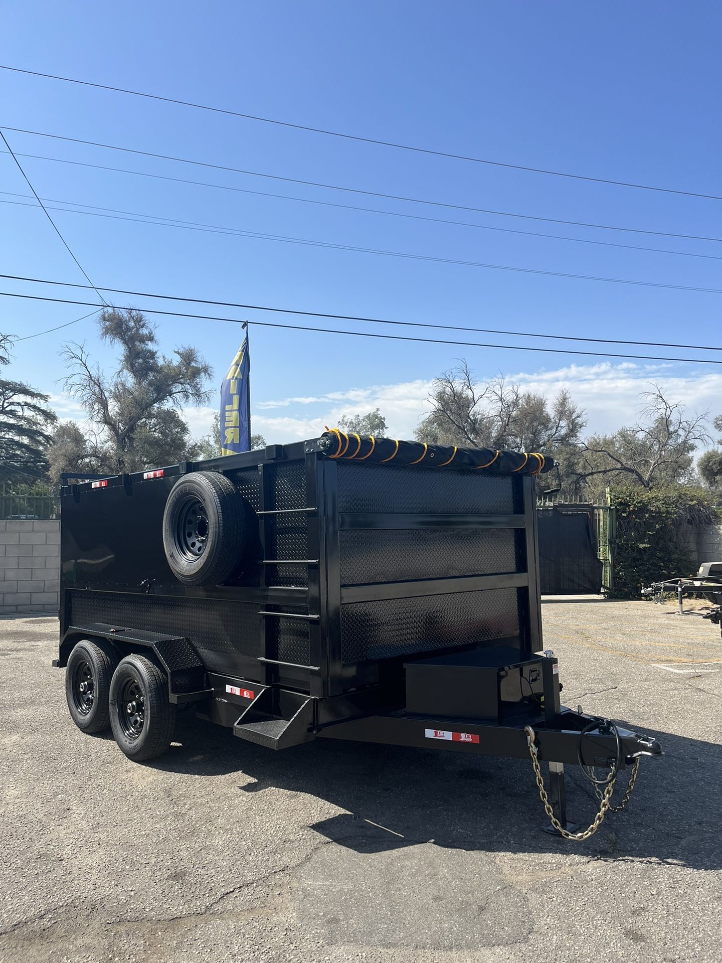 Dump Trailer 8x10x4 Logo Setup