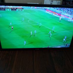 32 Inch Samsung TV For Sale