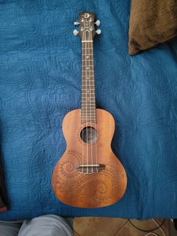 Luna Ukulele