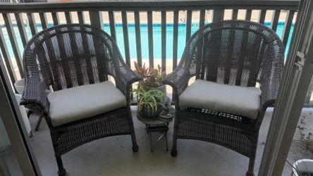 JD Buttercup Pair of Wicker Patio Armchairs