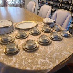 Noritake Bancroft Gold Encrusted 44 Piece Tea Set - Great Condition!