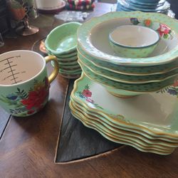 Rare Pioneer Woman Set