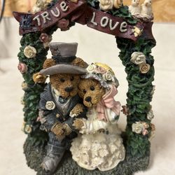 Boyd Bear True Love Figurine