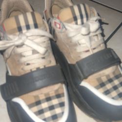 Used Size 9 Burberrys