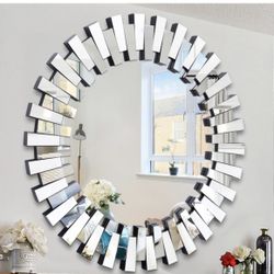 🪞 Modern Sunburst Round Wall Mirror - LIKE NEW– $120 (Palm Desert)