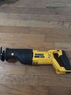 ***dewalt 20v adjustable reciprocating saw!***new!
