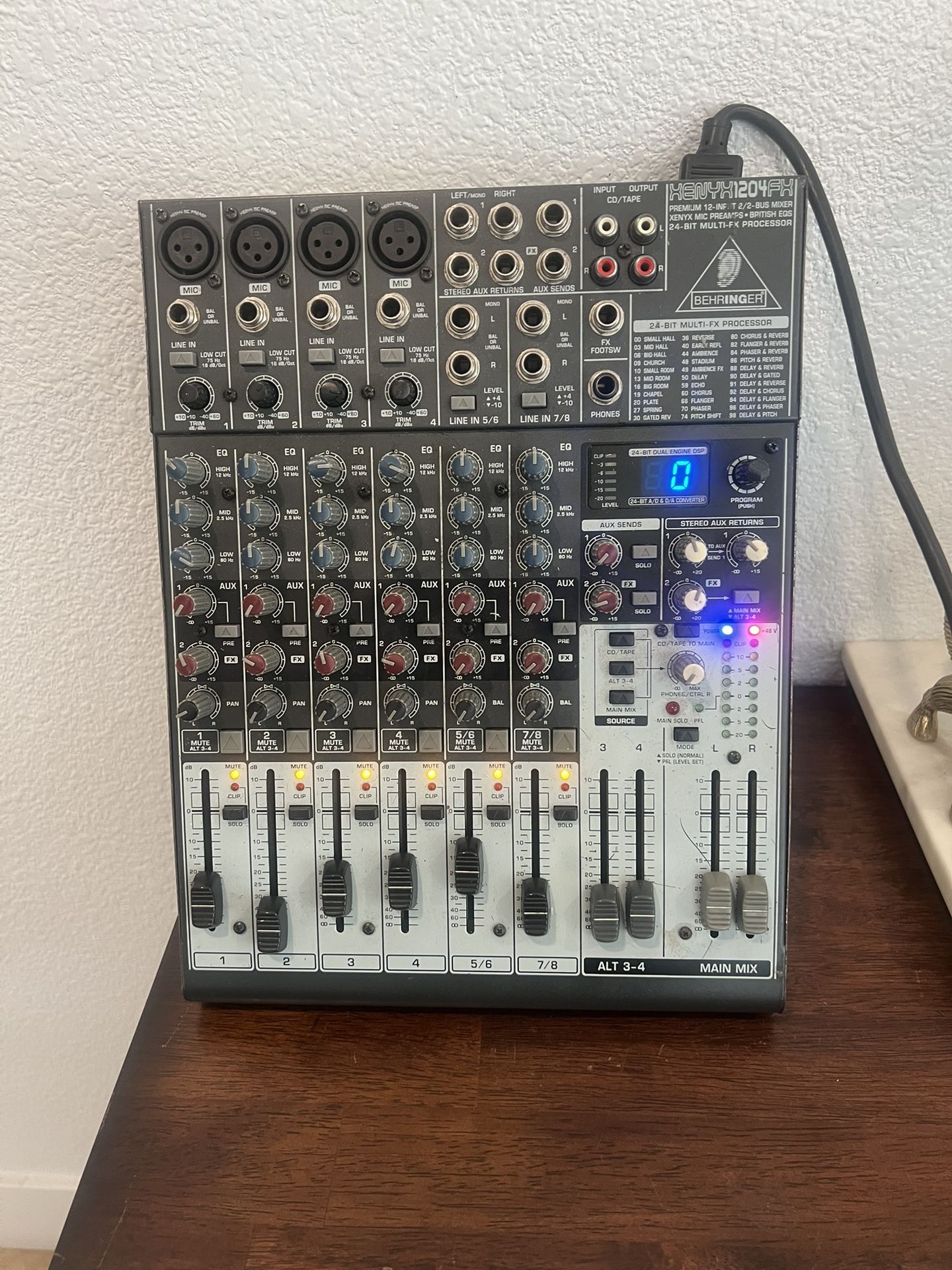 Behringer Mixer 6 Channels