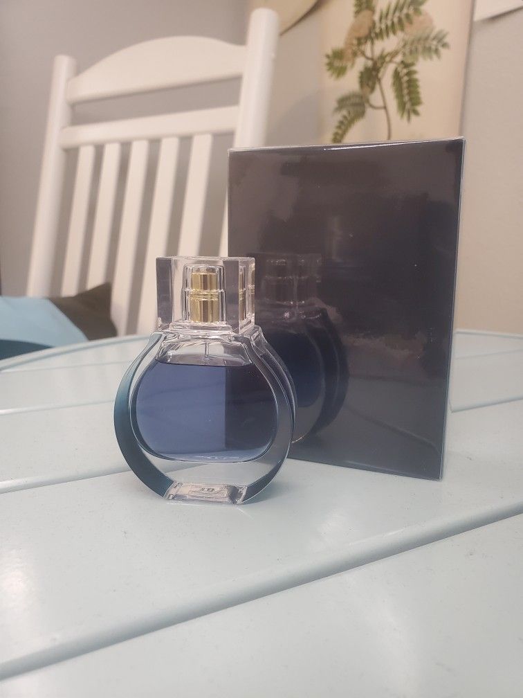 KKW Fragrance X Kendall Jenner Blue Roan