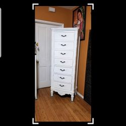 Tall Dresser Plenty Of Storage space Measurements on Picture PICKUP ONLY 