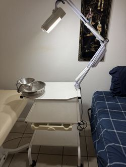 Esthetician Table With Light . 