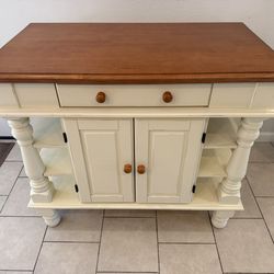 Beautiful Kitchen Island - Antique Oak - Table With Storage