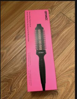 amika thermal blowout brush