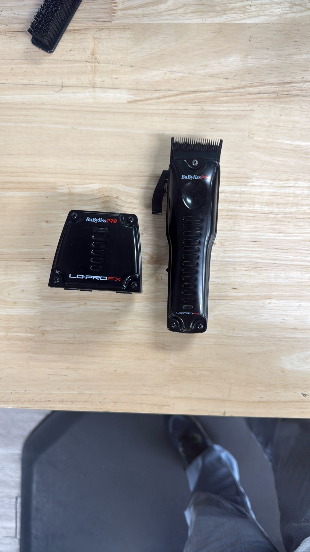 Lo-ProFX High-Performance Low Profile Clipper - BaBylissPRO LO-PROFX Clipper Charging Base Fx825base