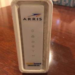 Arris Surfboard SBG6700 Cable Modem Dual Band Wi-Fi RouterCertified For Comcast Xfinity