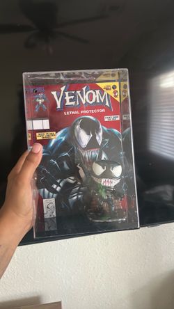 Venom collector