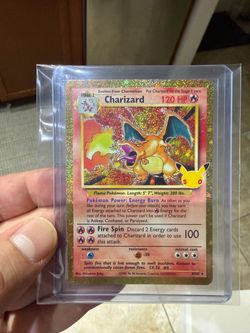 Charizard Holo Pokémon Card 4/102 Base Set