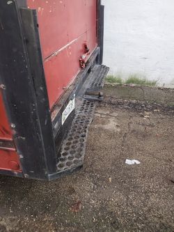 800 starts right up runs ruff needs a tune up