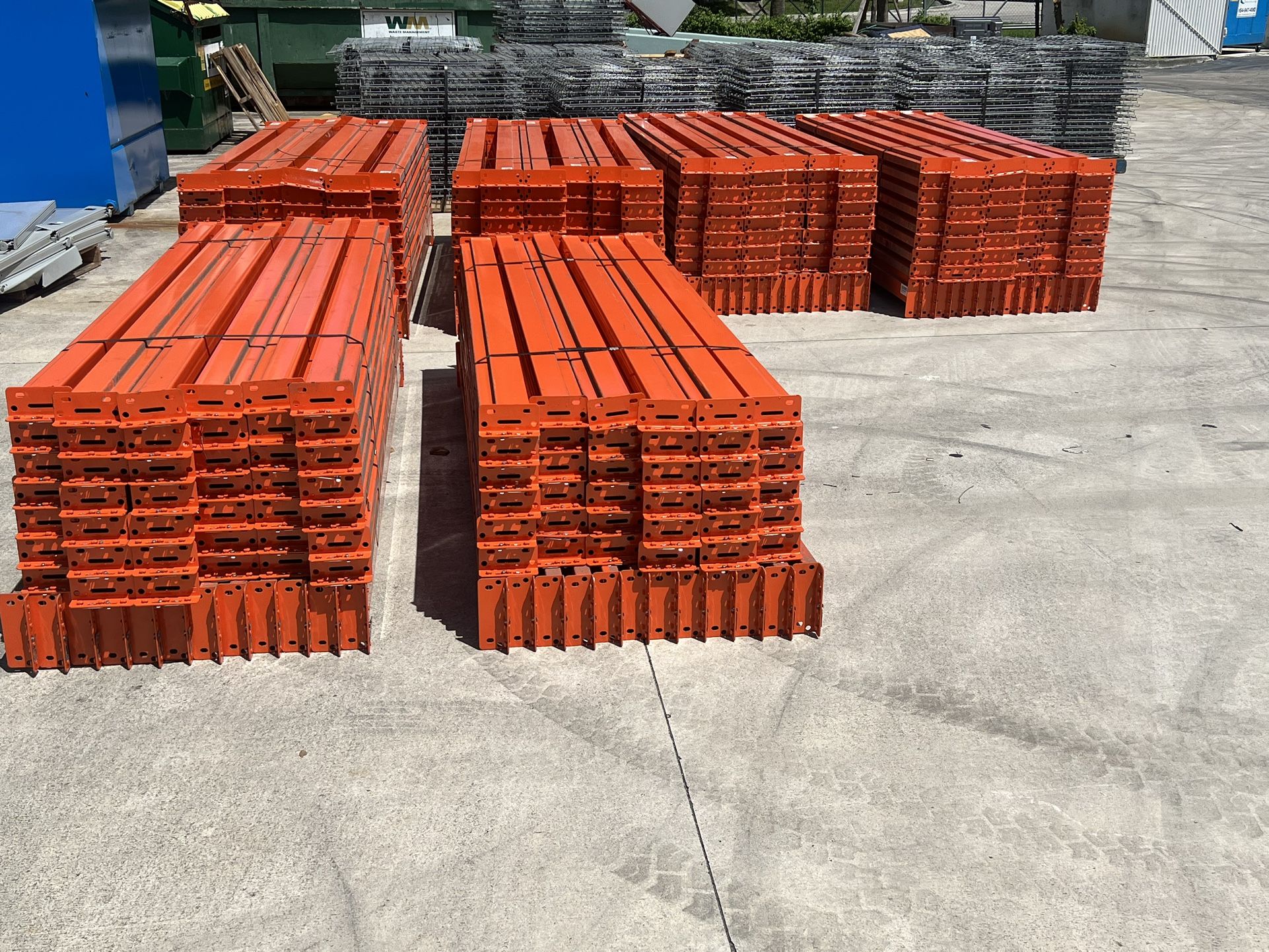 Industrial Warehouse Pallet Racking Beams Uprights Wire Decks Forklifts Dock Plates 