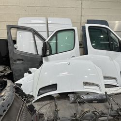 2009 - 2023 Mercedes Sprinter Parts Mechanical Body Transmission Door Rear Differential 