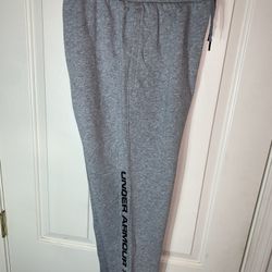 Men’s Under Armour Fleece Joggers!!