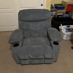  Comfortable recliner