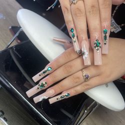 Nails 