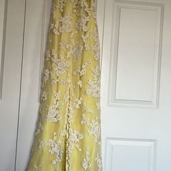 It’s A Beautiful Long Dress Made By Jovani The Size Is 8 The Color Is Yellow