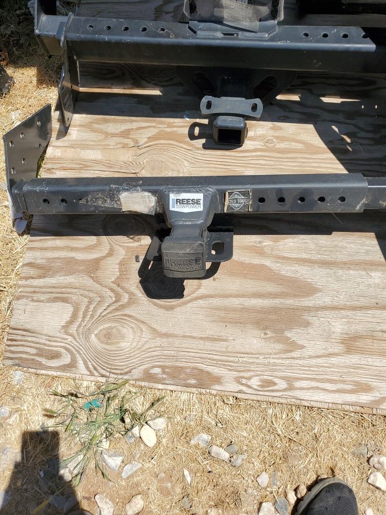 Reese TOWPOWER Hitch 37042 for Sale in Apple Valley, CA OfferUp