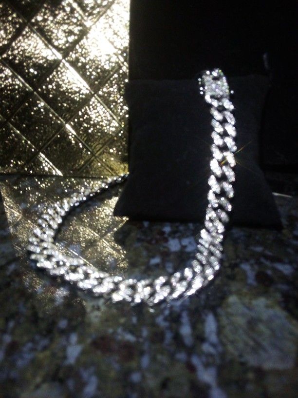 One Luxury Lab Diamonds Short 18 Cuban Link Chain Imported 💎🧊🎶