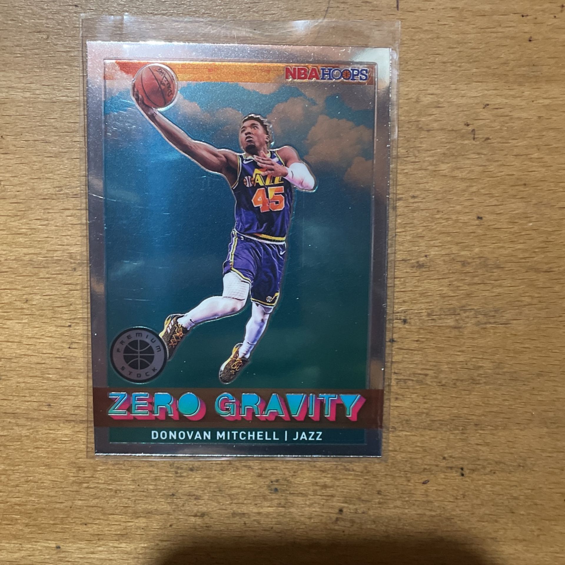 2020 HOOPS PREMIUM STOCK DONOVAN MITCHELL ZERO GRAVITY CARD