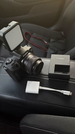 Canon EOS R100 Camera Bundle – 18-45mm Lens + Accessories