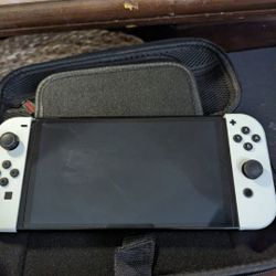 Nintendo Switch OLED Model, Comes With 4 Games And All Accessories And Case !$$600+ Value