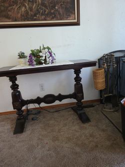 Library table
