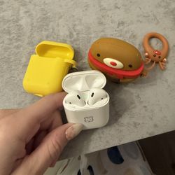 Apple Airpods 2 Gen