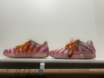Men basketball shoes