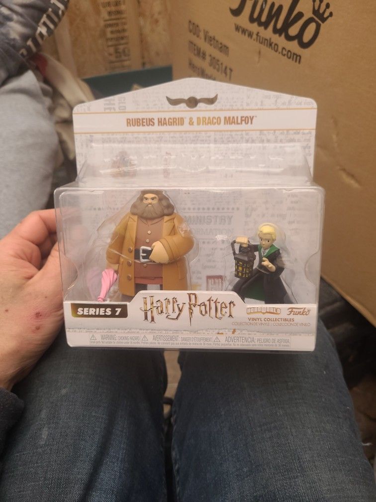 Harry Potter Series 7 Collectors Edition Rubeus Hagrid and Draco Malfoy Collectables 