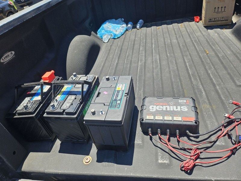 $350.00 Nitro Bass Boat Batteries/ Genius 4 Bank Charger 