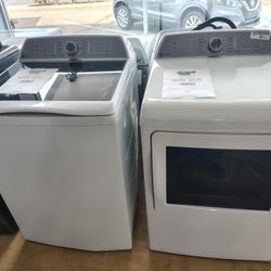 $1078(MSRP$1898) GE Washer and Electric Dryer Set
