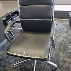FREE Office Chairs (4)
