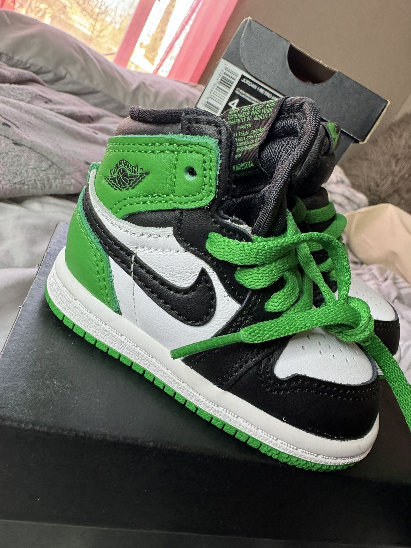 Lucky Green Toddler Shoes 4c