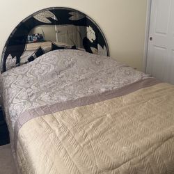Queen Bed 