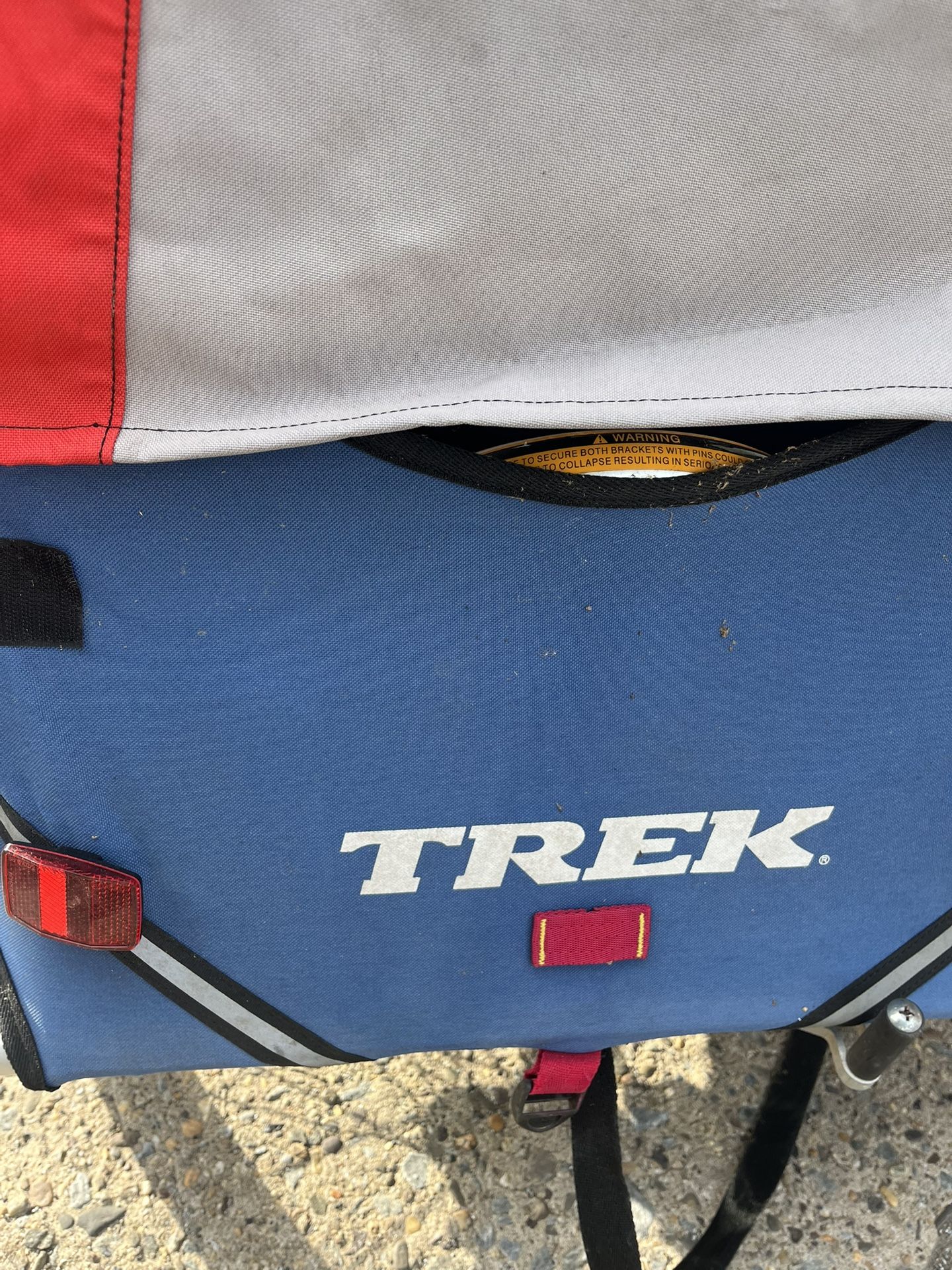 Trek Deluxe Trailer