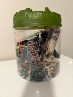 Plastic Army Men Figures Lot in Container