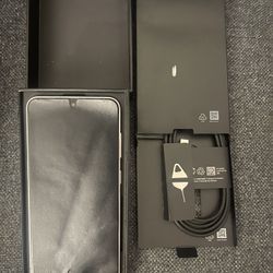 Samsung Galaxy S24 128gb Unlocked ( Almost New)