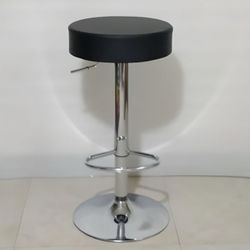 BLACK 🖤🤍🖤🤍🖤 BARSTOOLS 🖤🤍🖤🤍🖤