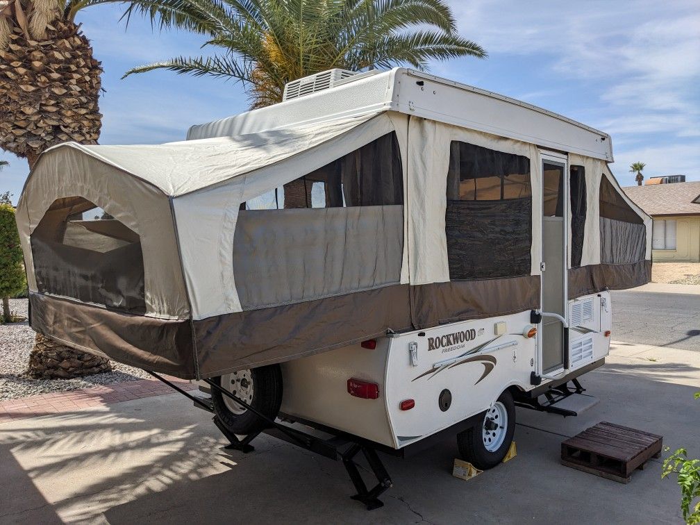 2015 Forest River Rockwood Freedom Pop Up Camper