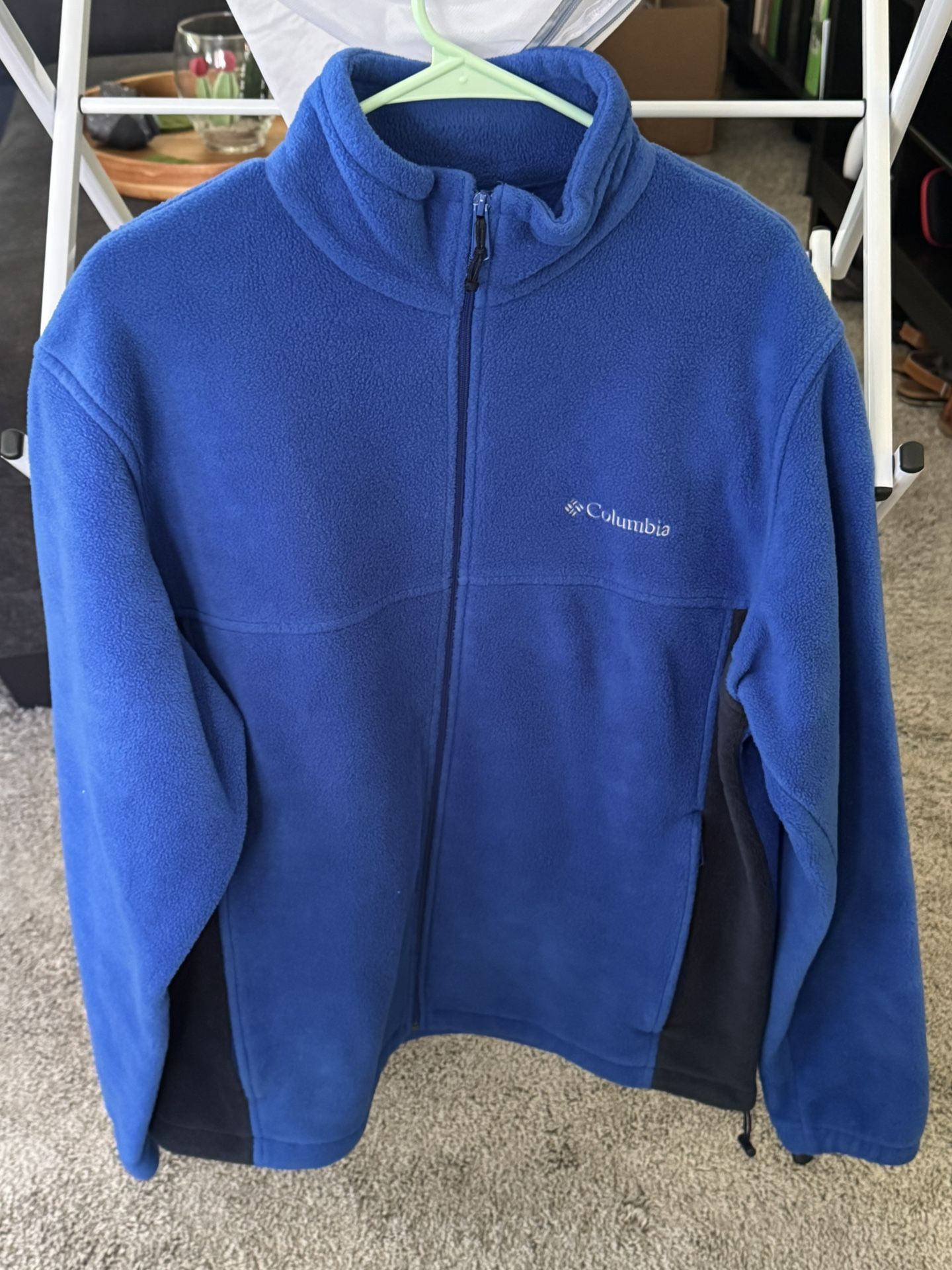 Columbia Blue Zip Jacket Size Large Used