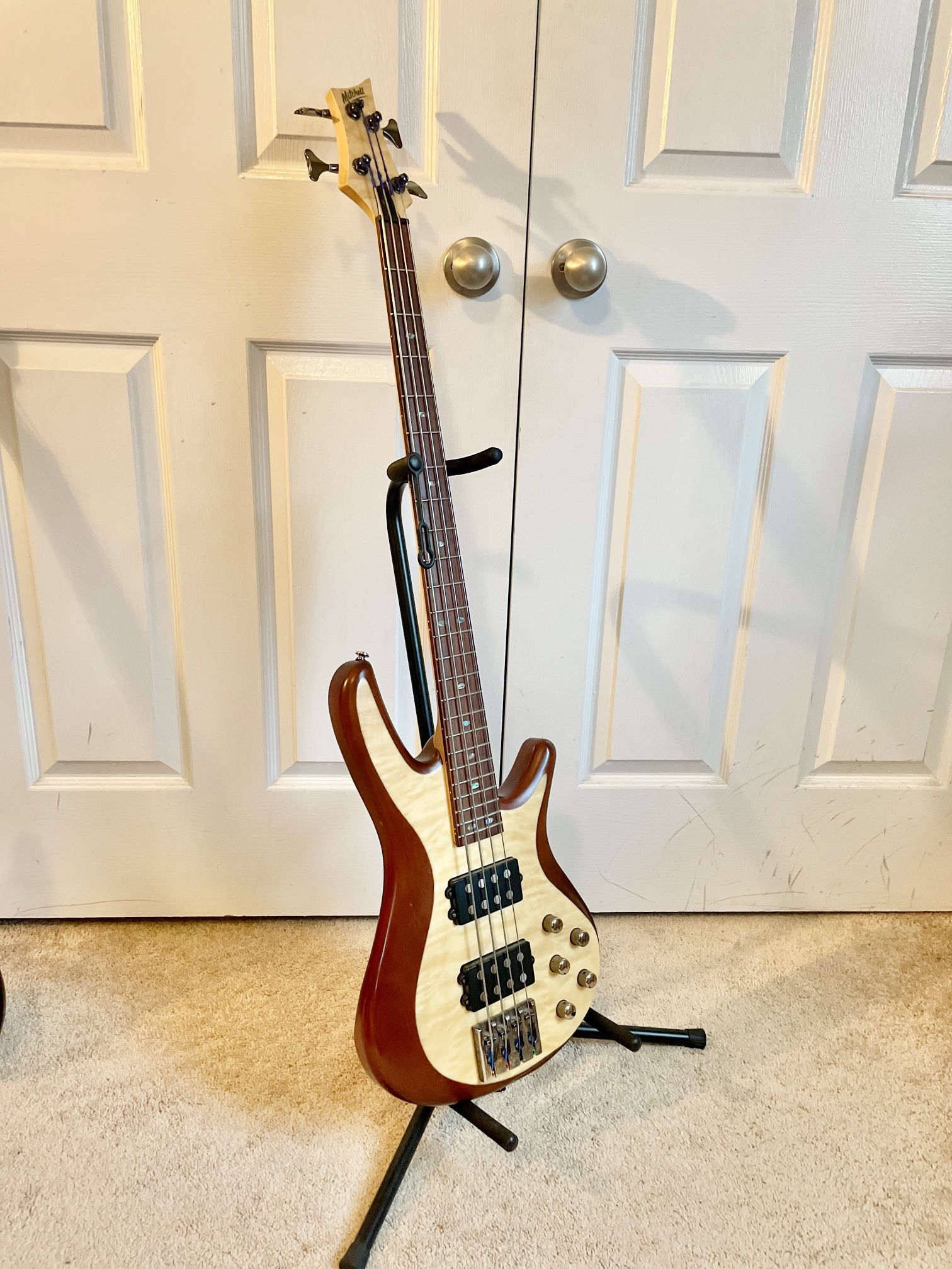 Mitchell FB700 Bass Guitar