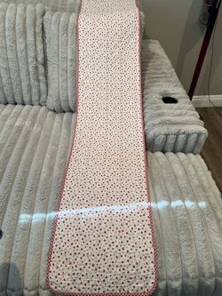 Cupcake and cashmere heart table runner