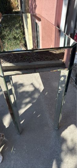 Desk Must Sell